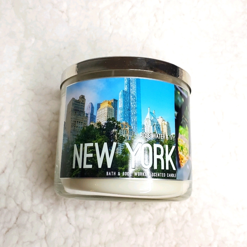 Bath & Body Works New York Rosewater Candle NWT - Picture 1 of 7